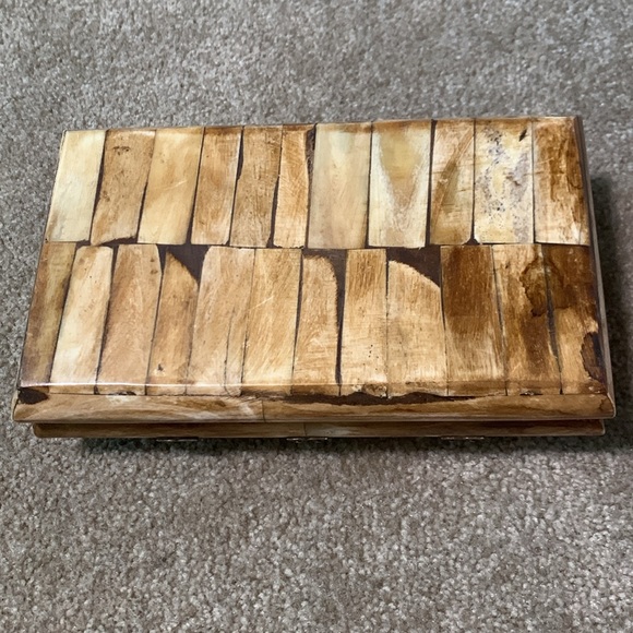 Beautiful Ornate Vintage Box - Picture 7 of 9